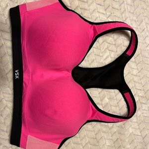 Victoria’s Secret VSX Sport Bra 38D **LIKE NEW**